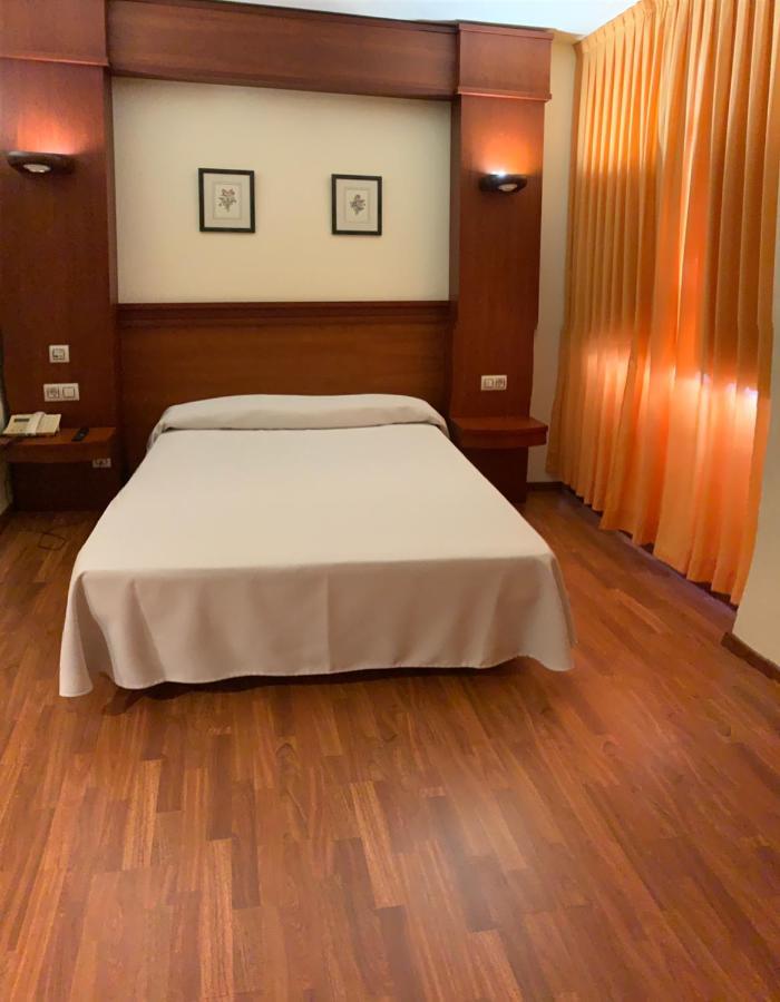 Hotel Barreiro Leira Zewnętrze zdjęcie